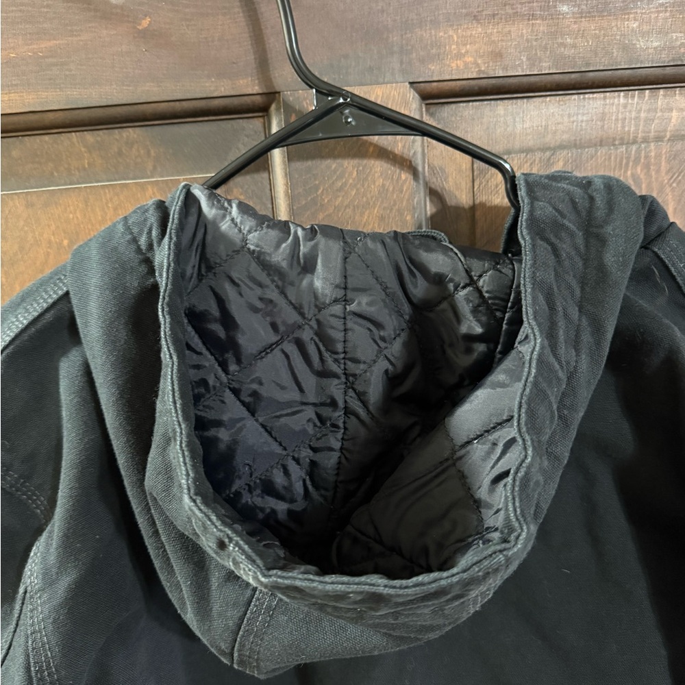 Like New Carhartt Men’s Black Jacket - Picture 9 of 10